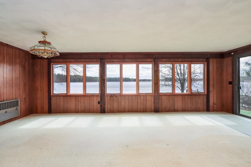 Building Photo - 7 Howards