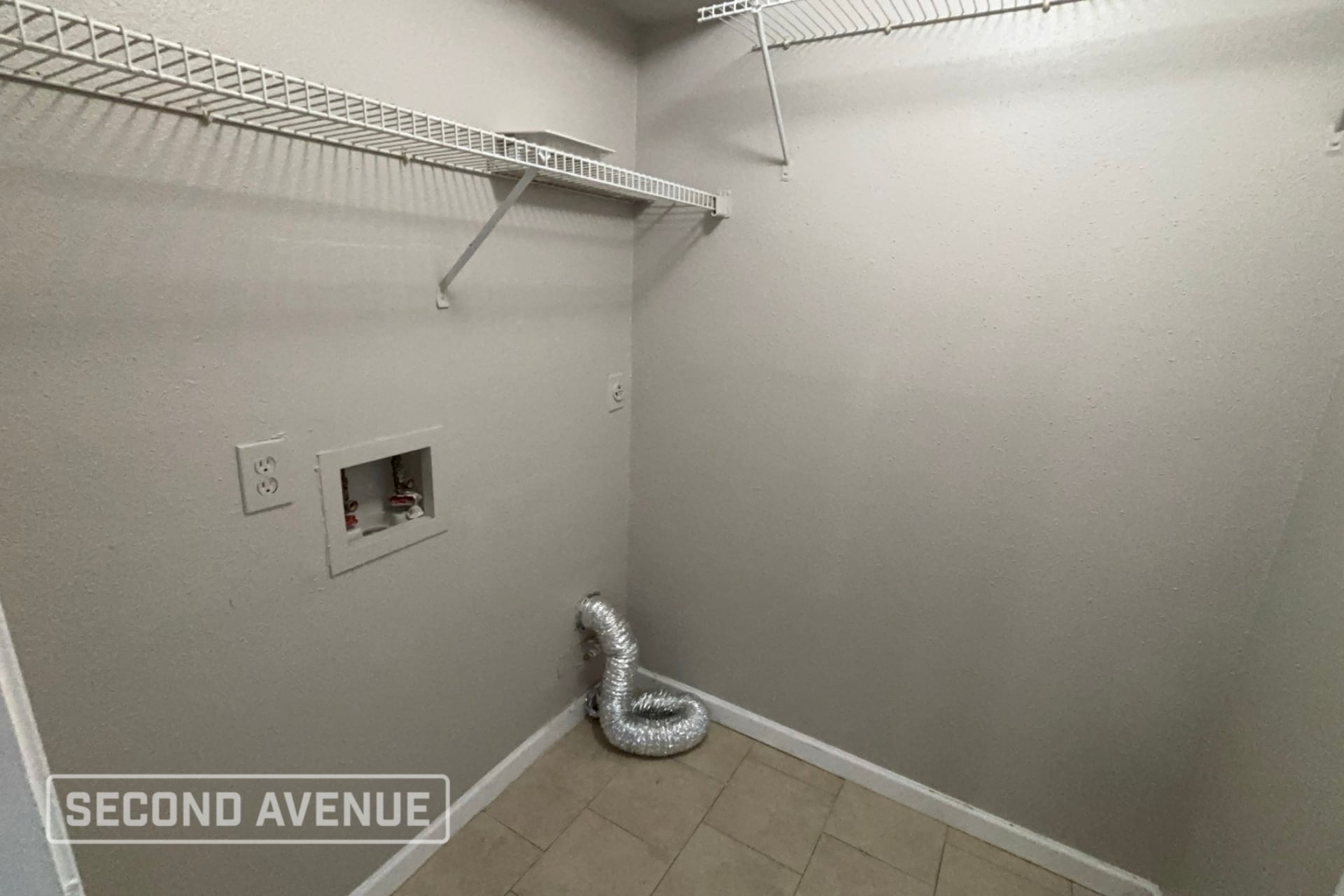 Building Photo - 4151 President's Dr S