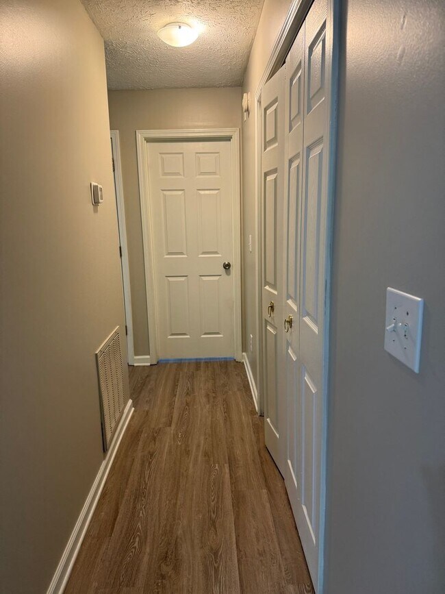 Building Photo - Immaculately Clean 3Bed/2Bath home for lease in Jonesboro
