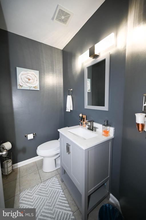 Building Photo - 9310 Paragon Way