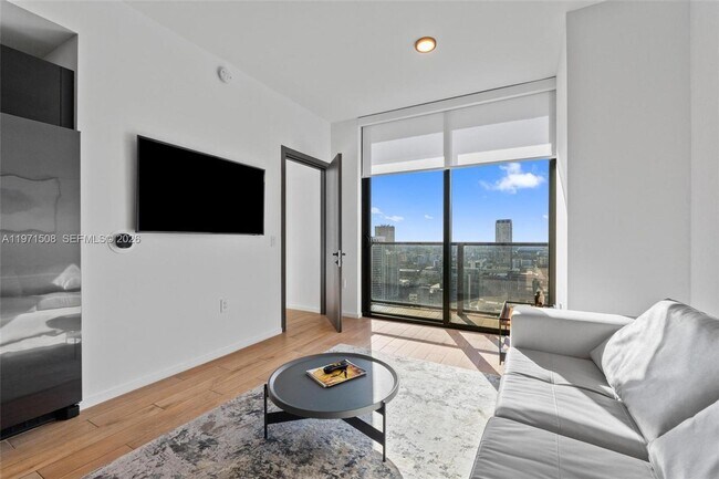 Building Photo - 398 NE 5th St