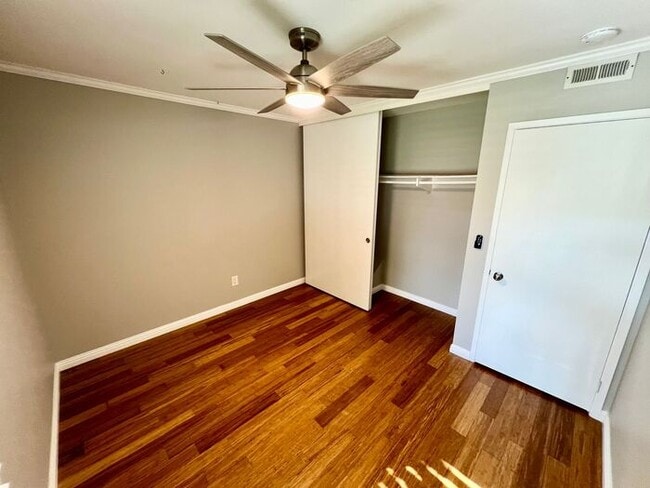 Building Photo - Spacious 4 BR/2.5 BA Townhouse in Carlsbad...