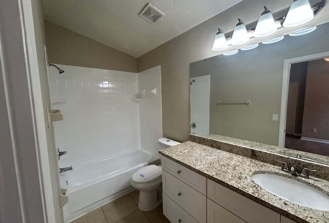 Building Photo - 553 Rapid Falls Dr