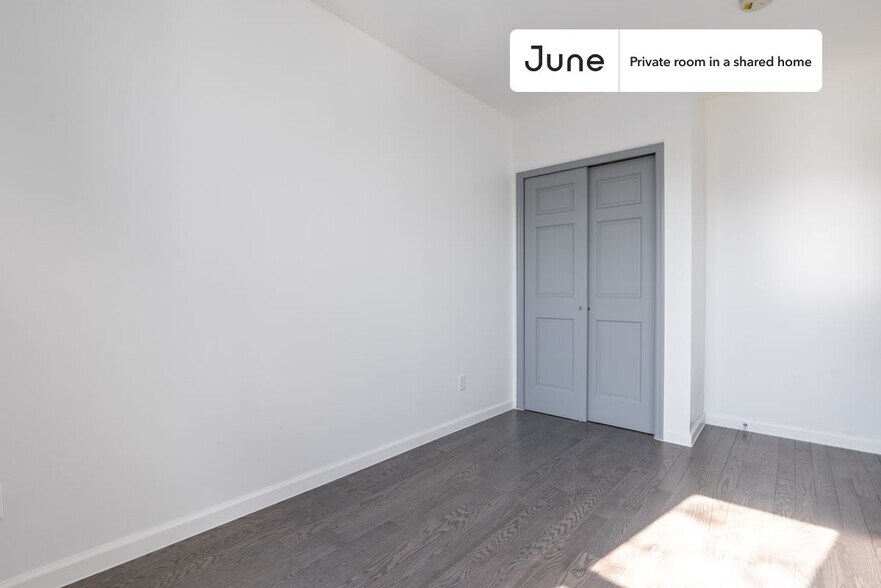Building Photo - Room in Shared 4 bed/2 bath home