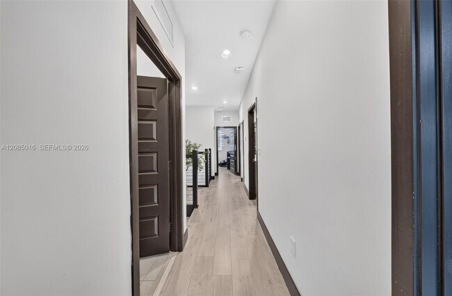 Building Photo - 15490 NW 91st Ct