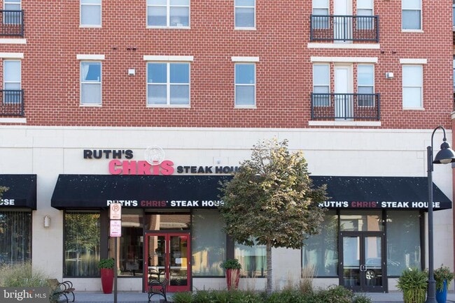 Building Photo - 408 Hendrix Ave