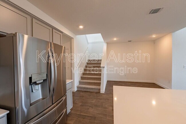 Building Photo - 2901 Louris Ln