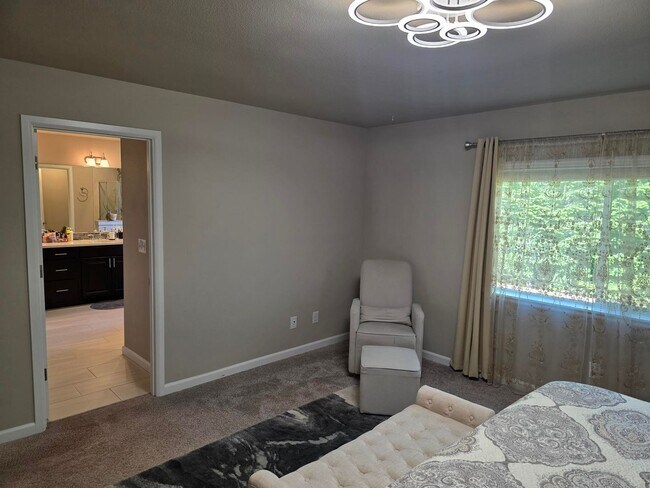 Building Photo - Gig Harbor McCormick Creek Phase 2 - 4 bedroom 3 bathroom 2831 sq ft well maintained home! Avail ...
