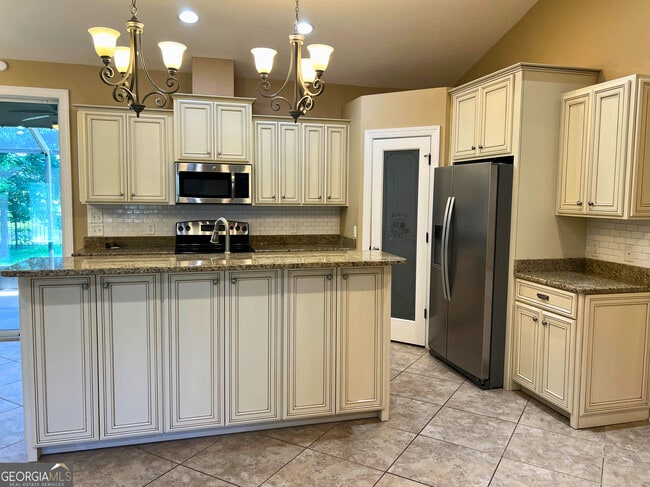 Building Photo - 129 Oarsman Crossing