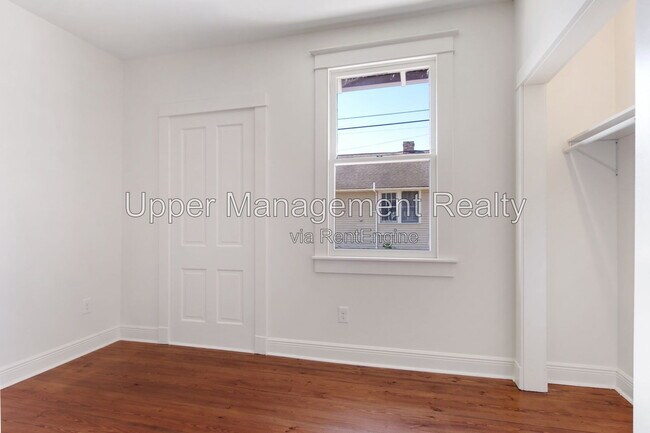 Building Photo - 1302 Congress St