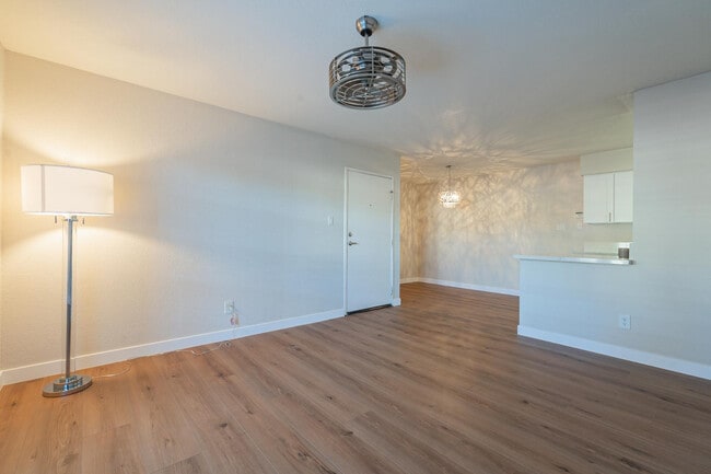 Building Photo - 5995 N 78th St