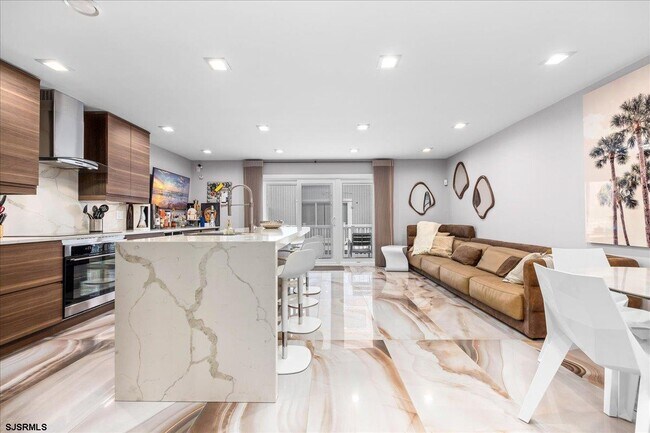 Building Photo - 9616 Pacific Ave