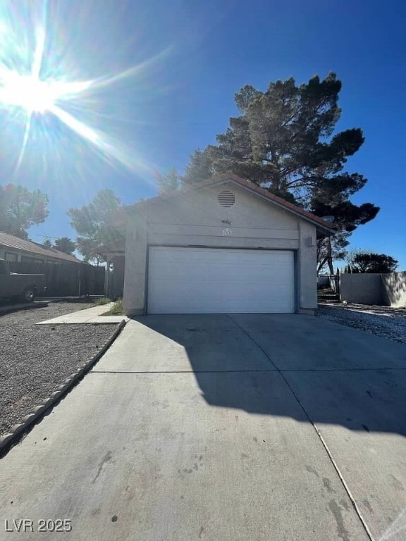 Building Photo - 3948 N Applecrest St