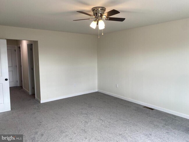 Building Photo - 3874 Ridge Pike