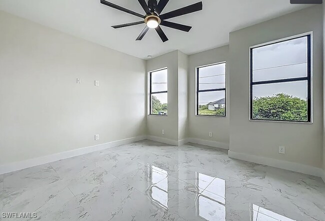 Building Photo - 316 Poplar St