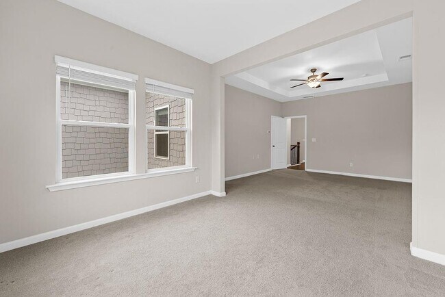 Building Photo - 2247 Pink Hawthorn Dr