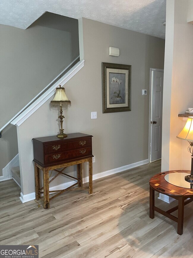 Building Photo - 4911 Walden Lake Square