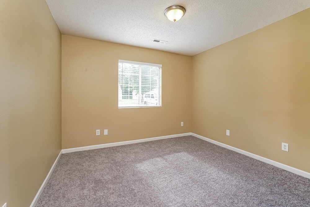 Building Photo - 2650 Stratford Lake Rd