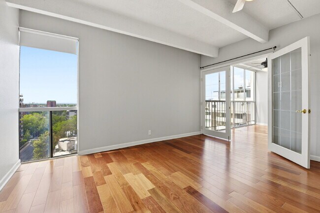Building Photo - $2,345.95 - 2 Bed, 2 Bath Condo in Denver with Central AC!