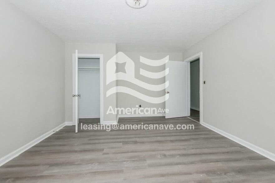 Building Photo - 912 54th St