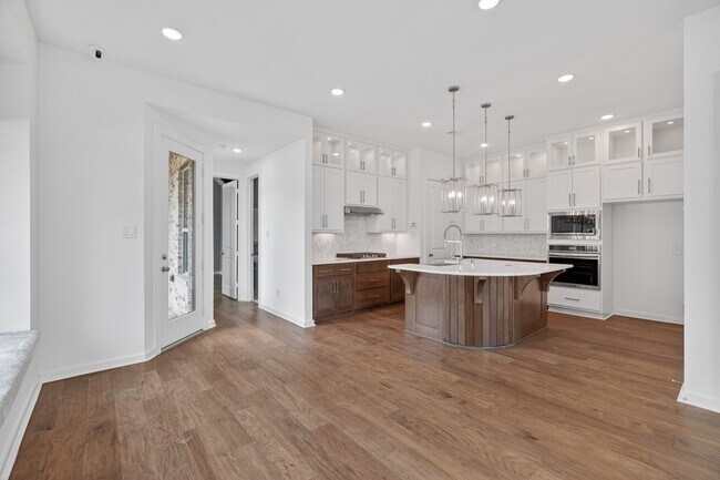 Building Photo - 599 Cypress Vly Ave