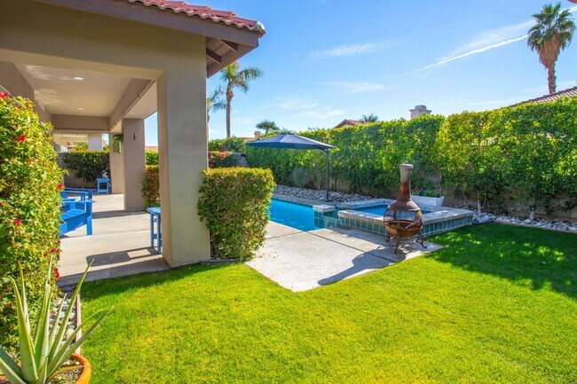 Building Photo - 74629 Lavender Way