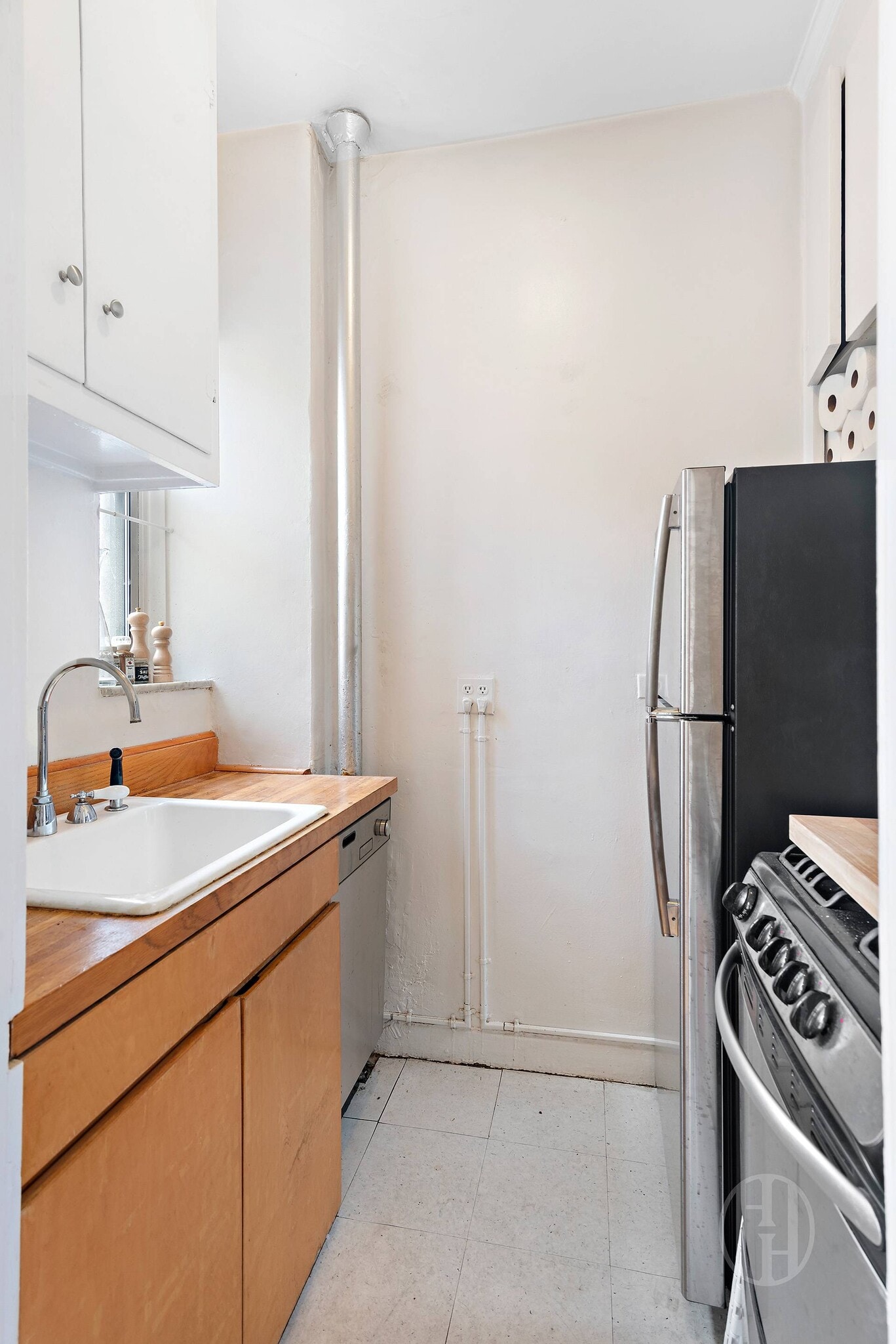Building Photo - 510 W 110th St