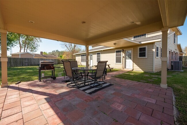 Building Photo - 13703 Templar Ln