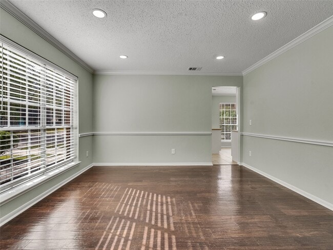 Building Photo - 22 Windledge Pl