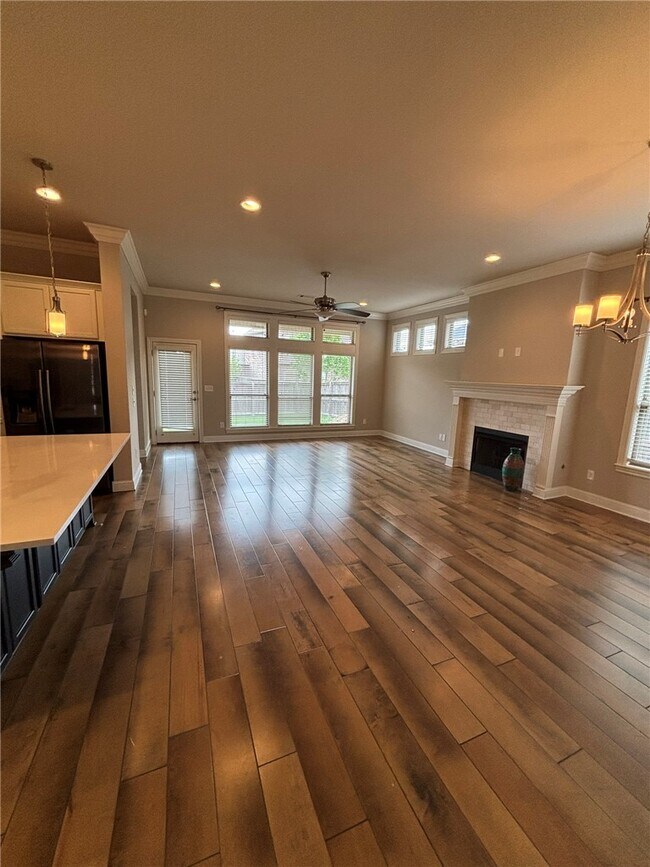 Building Photo - 4612 SW Birmingham St