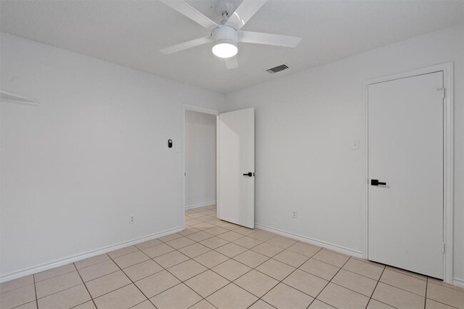 Building Photo - 2602 Alcott Ln