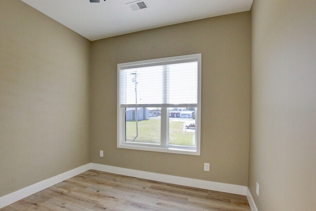 Building Photo - 102 Rosenwald St