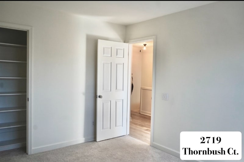 Building Photo - 2719 Thornbush Ct