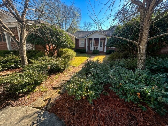 Building Photo - 132 Oak Haven Ave