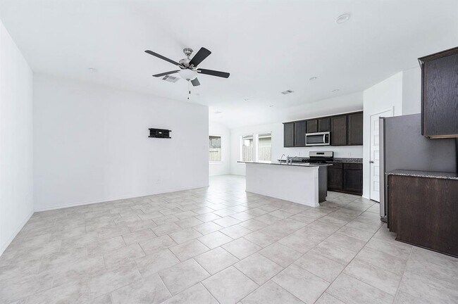 Building Photo - 1010 Appaloosa Ln