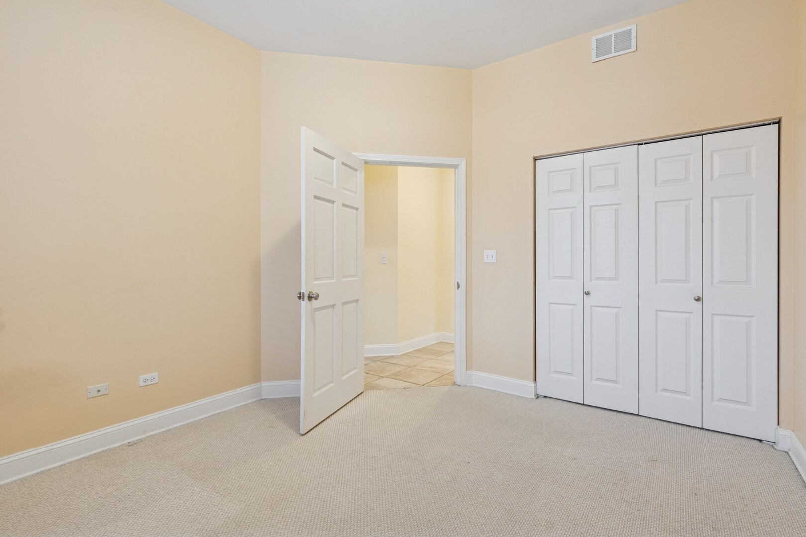 Building Photo - 2801 W Ardmore Ave