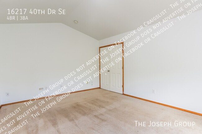 Building Photo - 16217 40th Dr SE