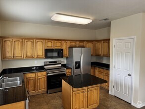 Building Photo - 1512 Bentley Cir