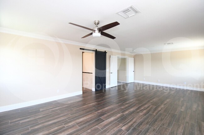 Building Photo - 2977 E Teakwood Pl