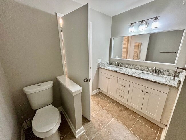 Building Photo - 58 Rumson Ct