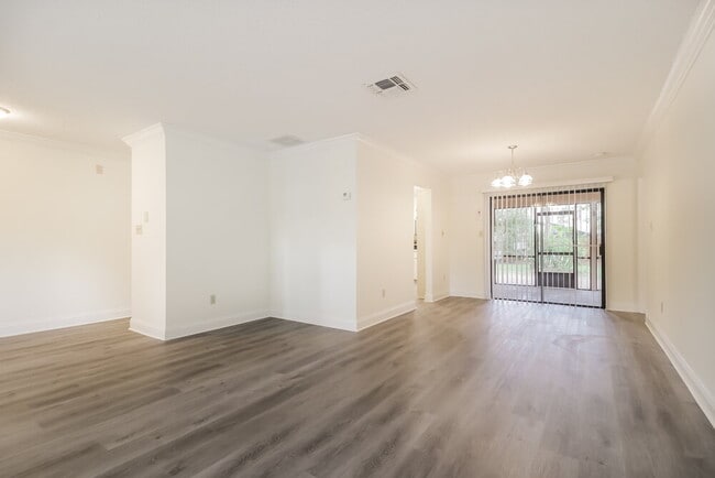 Building Photo - 3470 Paisley Cir