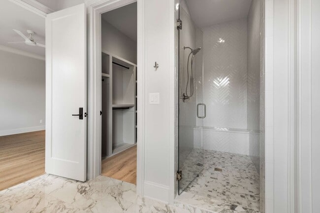 Building Photo - 8115 Devens Dr