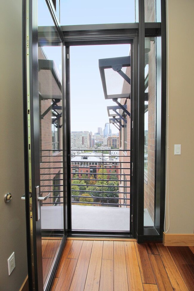 Building Photo - Epitome of Luxury: Spacious 2 Bedroom Pent...