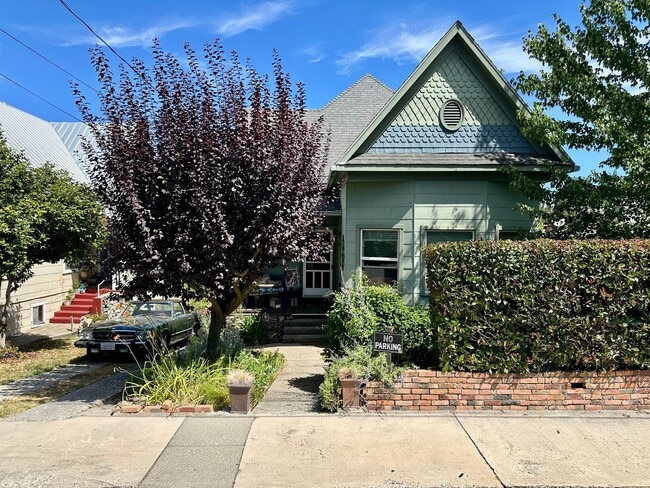 Primary Photo - Completely Remodeled, Charming Victorian i...