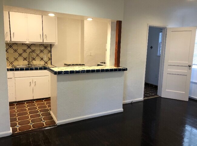 Building Photo - 6600 Orange St