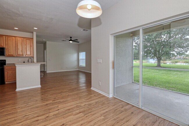 Building Photo - January Special offer 50% off First Month'...