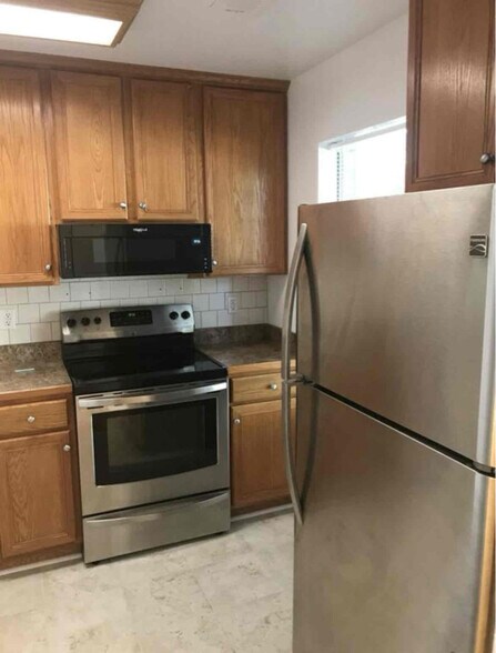 Building Photo - 15 Kingsbridge Ct