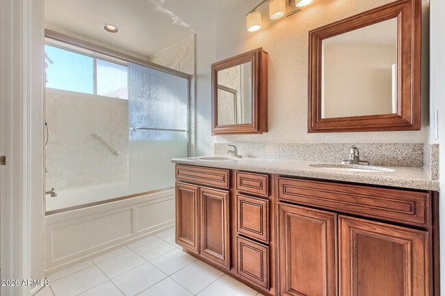 Building Photo - 10258 N 12th Pl