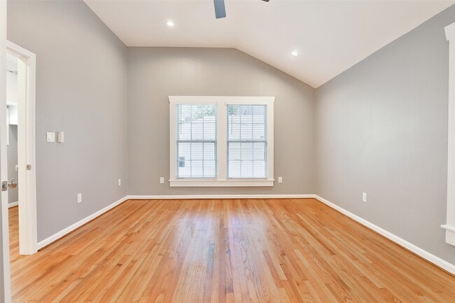 Building Photo - 1204 Birdsall St