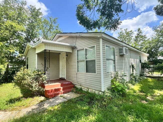 Building Photo - 2 Bedroom Rental in SW Ardmore